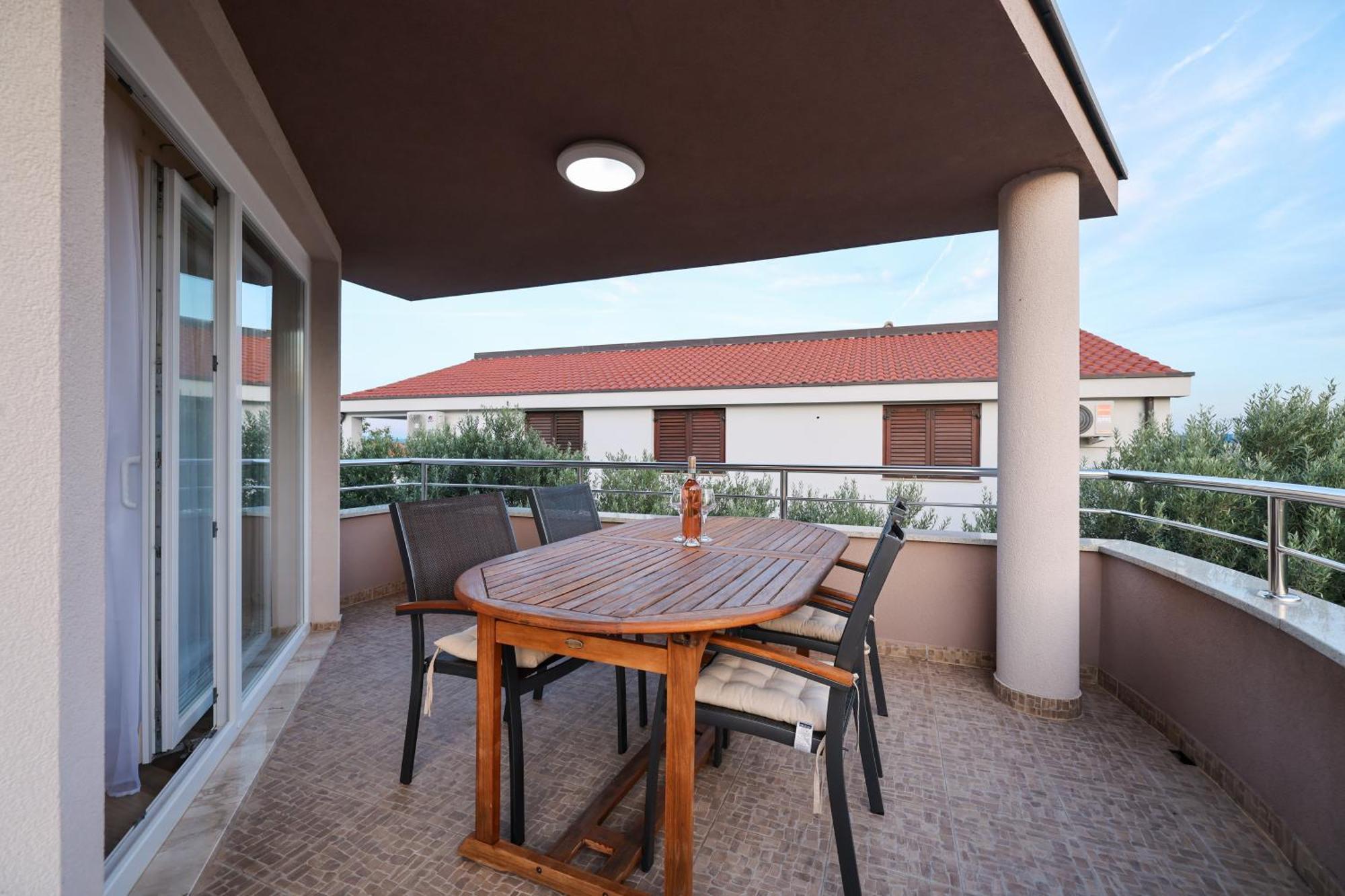 Apartments Anita Nin Luaran gambar