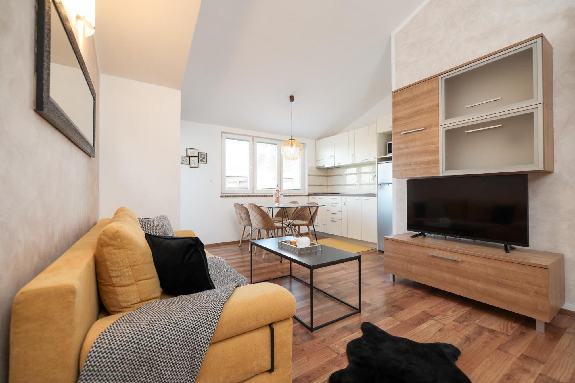 Apartments Anita Nin Luaran gambar